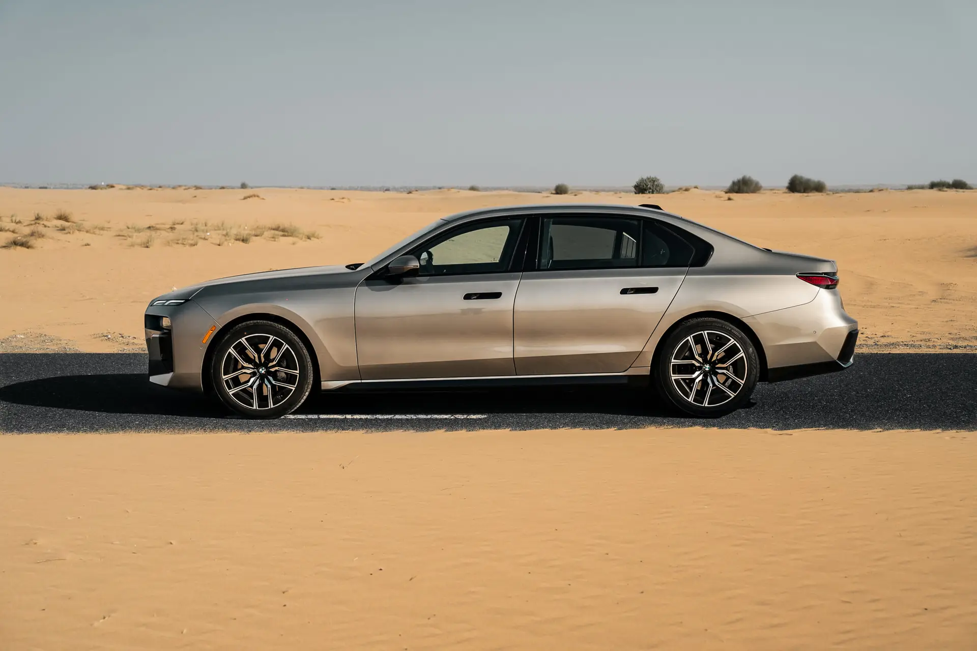 BMW 7 Series luxury sedan for rent in Dubai – Yaga Rent a Car