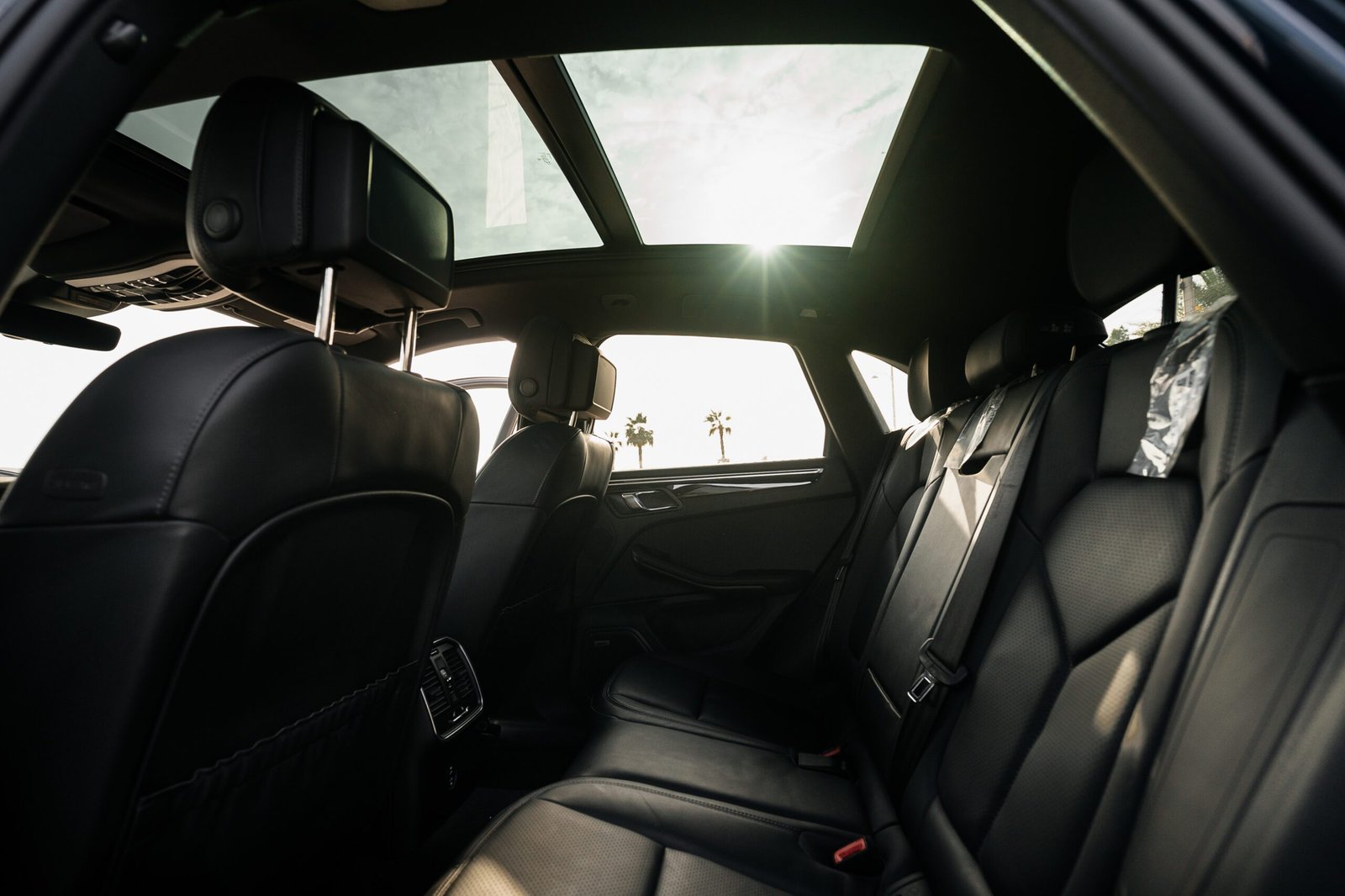 Porsche Macan S for rent in Dubai – luxury compact SUV at Yaga Rent a Car