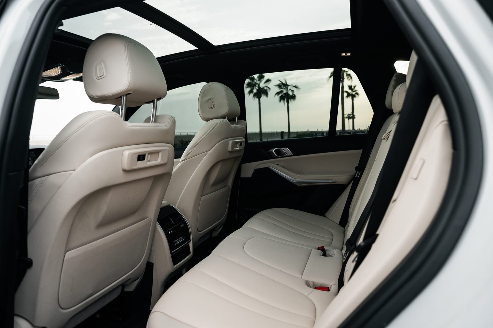 BMW X5 for rent in Dubai – luxury SUV from Yaga Rent a Car